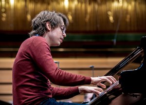 Interview with Lucas Debargue pianist