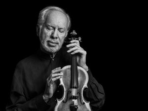 Gidon Kremer: „AZ IGAZI MESTERMŰVEK IDŐTLENEK”