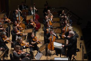 WarwickShire World: Concerto Budapest Symphony Orchestra review - Thrills and excitement from Hungarian favourites